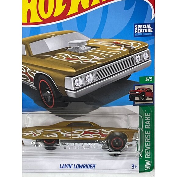 Hot Wheels Layin' Lowrider Gold Flames 2023 Reverse Rake Car 1:64 - Picture 4 of 8